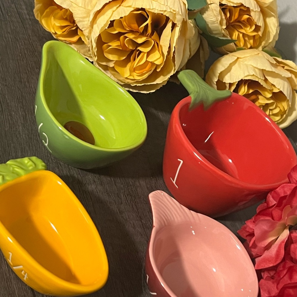 Rae Dunn Colorful Measuring Cups Set - Picture 7 of 9